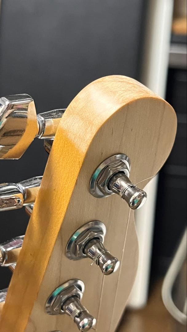 ジャンク！メイビス・ショートスケール・ストラト！加工あり。ハードケース付き！