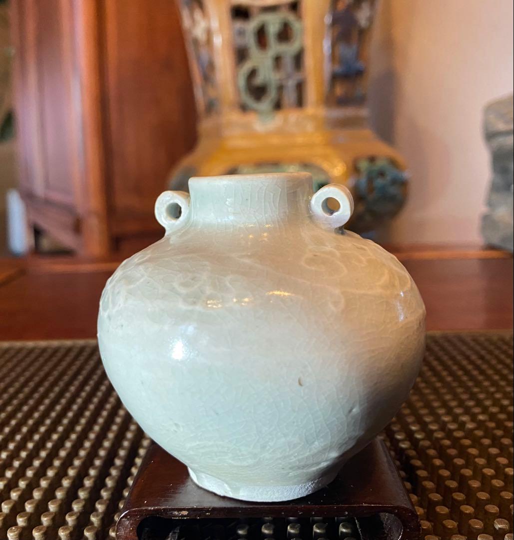 青白磁　小花器　鑑賞台付 ・一輪挿し ・ヴィンテージ　レア ・中国　台湾茶器