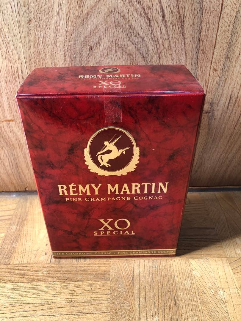 REMY MARTIN XO SPECIAL 700ml ギフトボックス入り