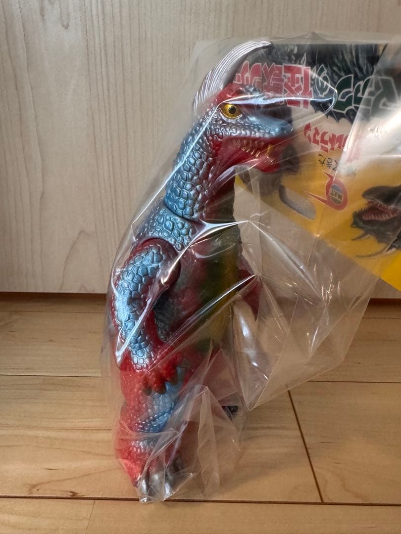 ブルマァクの怪獣シリーズ 帰ってきた ウルトラマン アーストロン一番星限定カラー