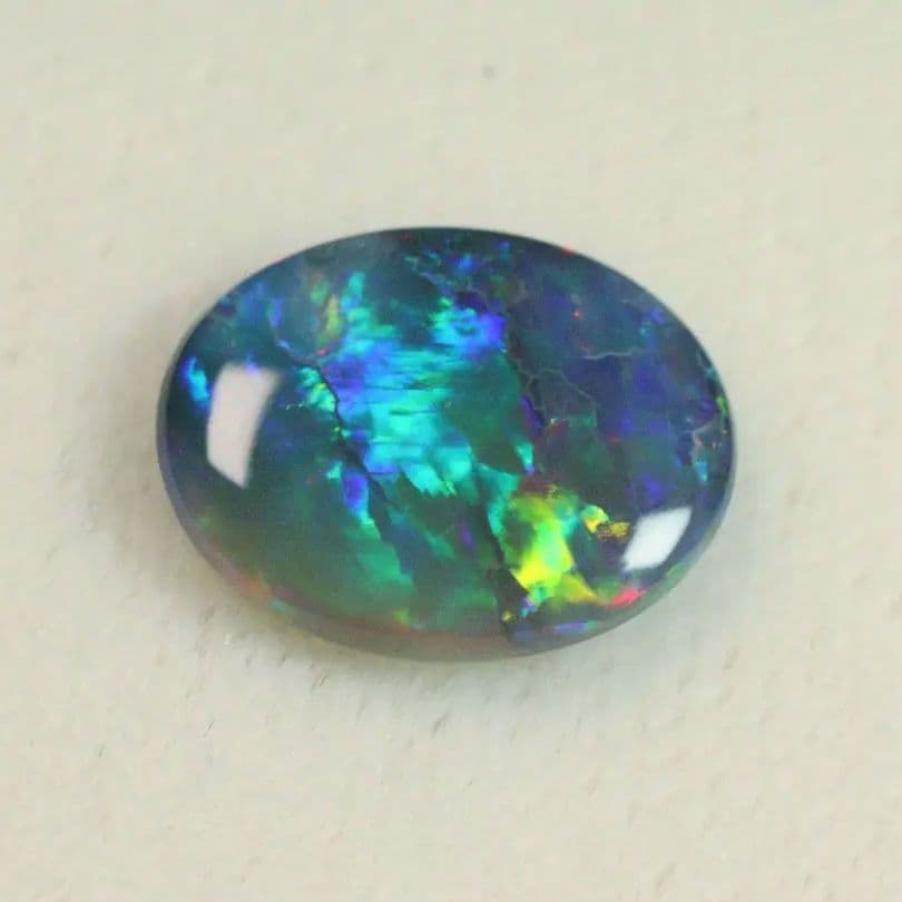 オーストラリア　ライトニングリッジ産　ブラックオパール　ルース　B024