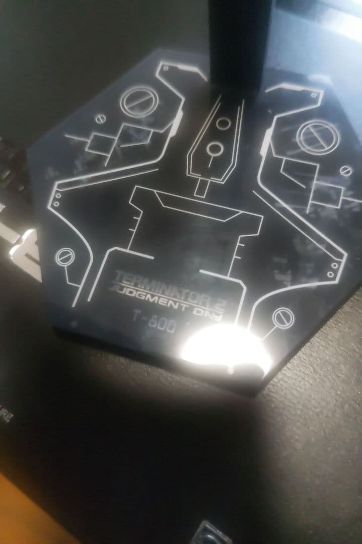 マ*ン様 ホットトイズDX ターミネーター2 T-800 フィギュア 1/6スケ