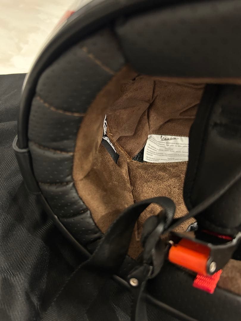 お値下げ！新品同様！Vespa ヘルメット ホワイトレッドグリーン