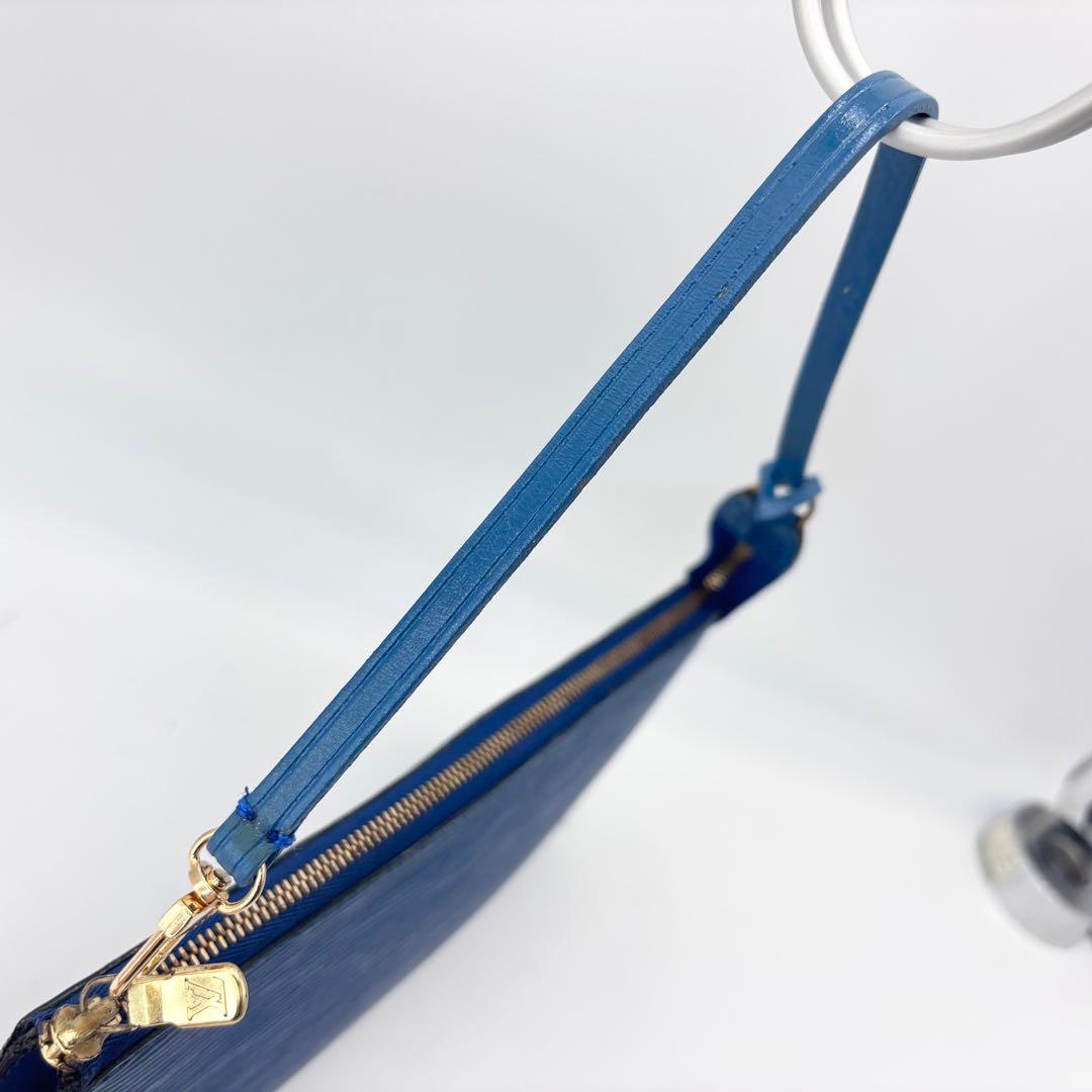 ルイヴィトン M52945 エピ ポシェット アクセソワール ポーチ ブルー