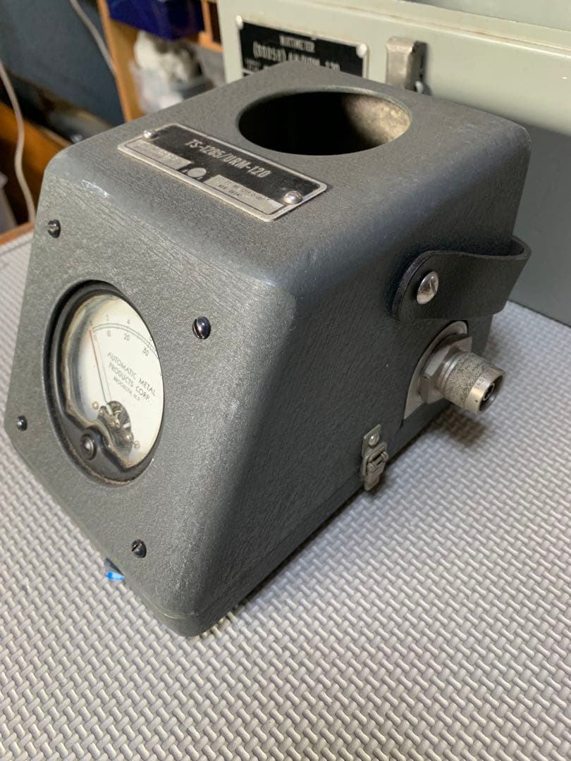 AN/URM-120型ワットメーター