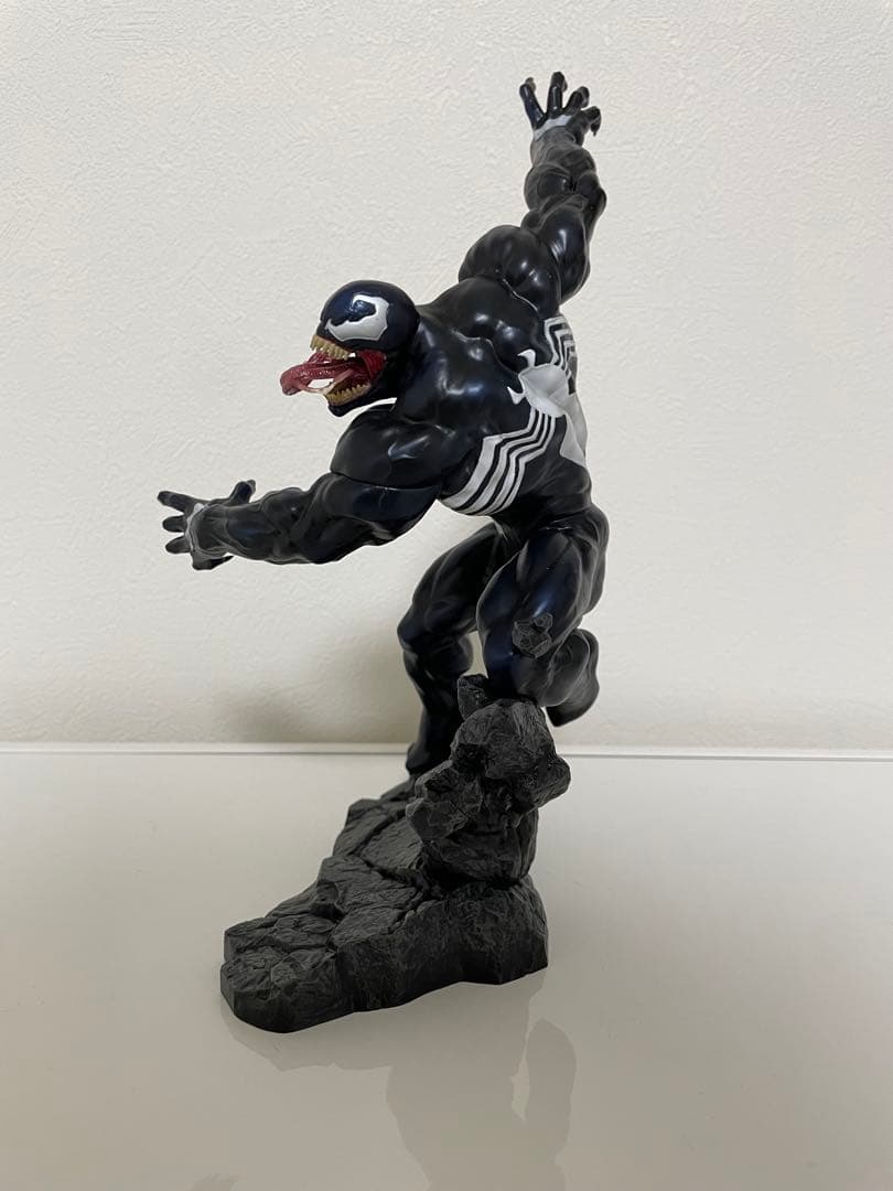 HAPPYくじ　VENOM A賞ヴェノム　LAST賞カーネイジ　フィギュア