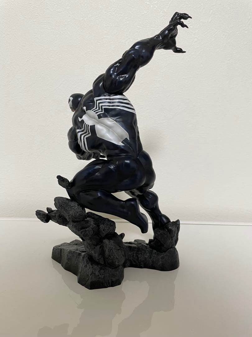 HAPPYくじ　VENOM A賞ヴェノム　LAST賞カーネイジ　フィギュア