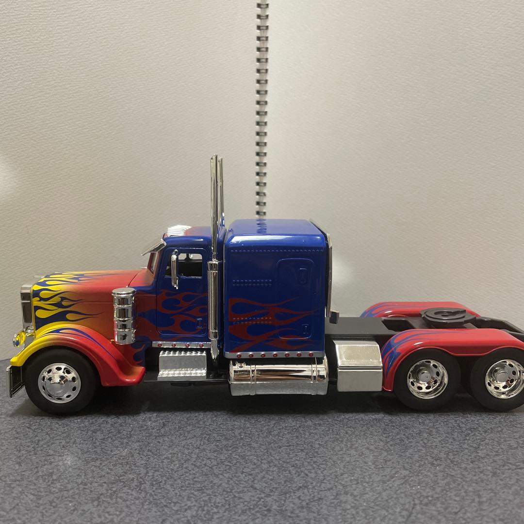 Jadaトイズ　1:24 トランスフォーマー オプティマス プライム ミニカー