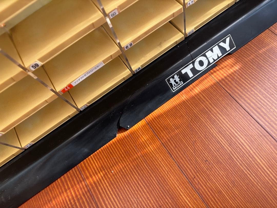 【非売品】トミカ 店頭ディスプレイケース 80台収納　展示　昭和　国産車用