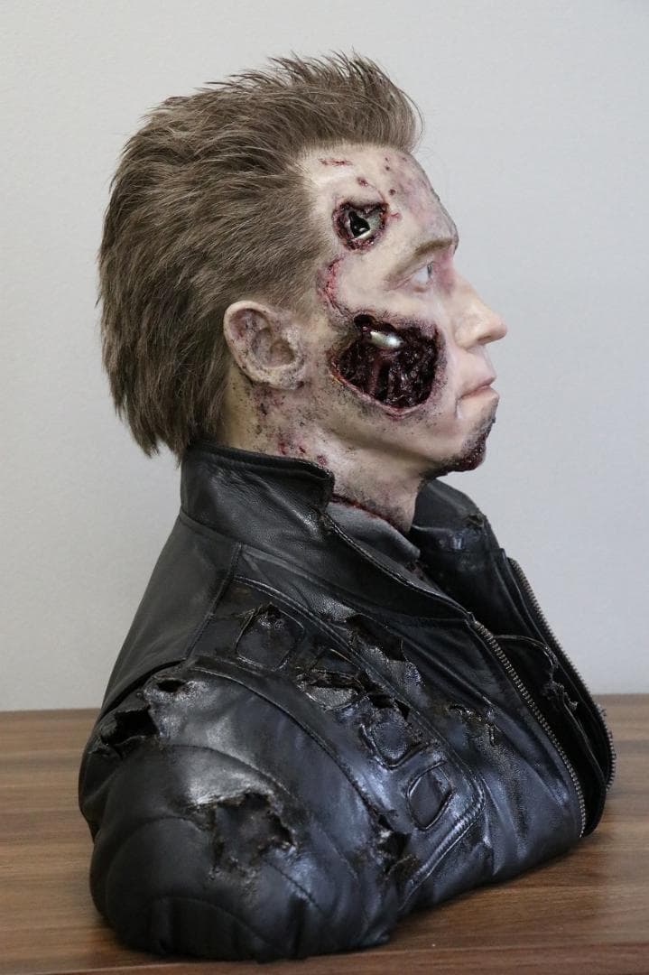 等身大 ターミネーター３ シリコンバスト T3 アーノルドシュワルツェネッガー