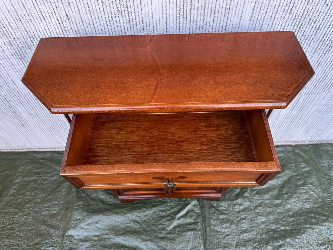 【コンソール】イタリア　象嵌　キャビネット　収納　花台　飾り台　アンティーク◎