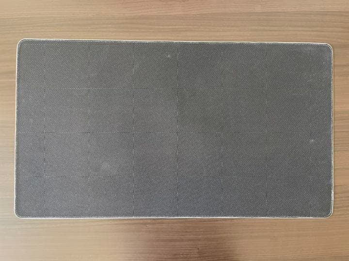 Essence Scatter Seb McKinnon プレイマット 新品