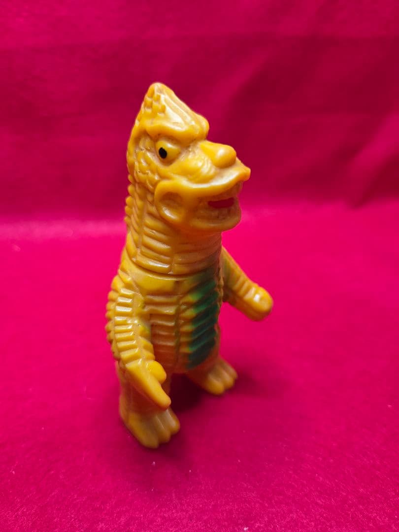 ブルマァク　ウルトラマン　ミニ レッドキング　　ソフビ