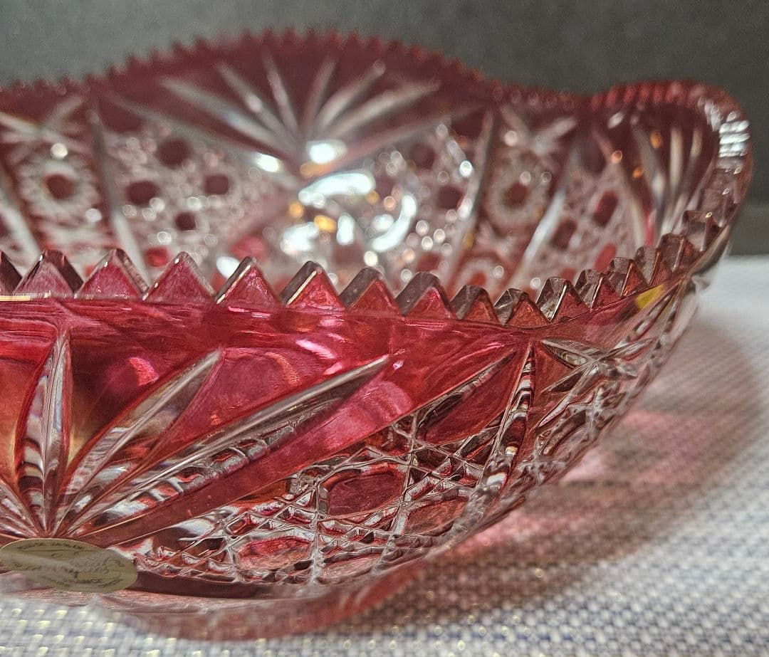 輸入品フランス製　赤被せ　クリスタル　カットガラスボール　切子ボール　オブジェ