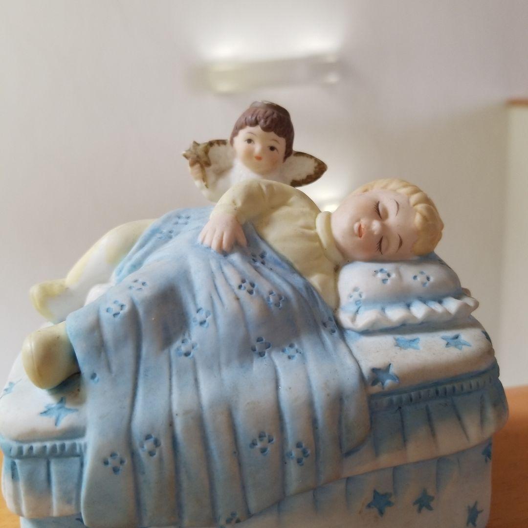 陶器人形　美術品　置物　天使と夢みる子供