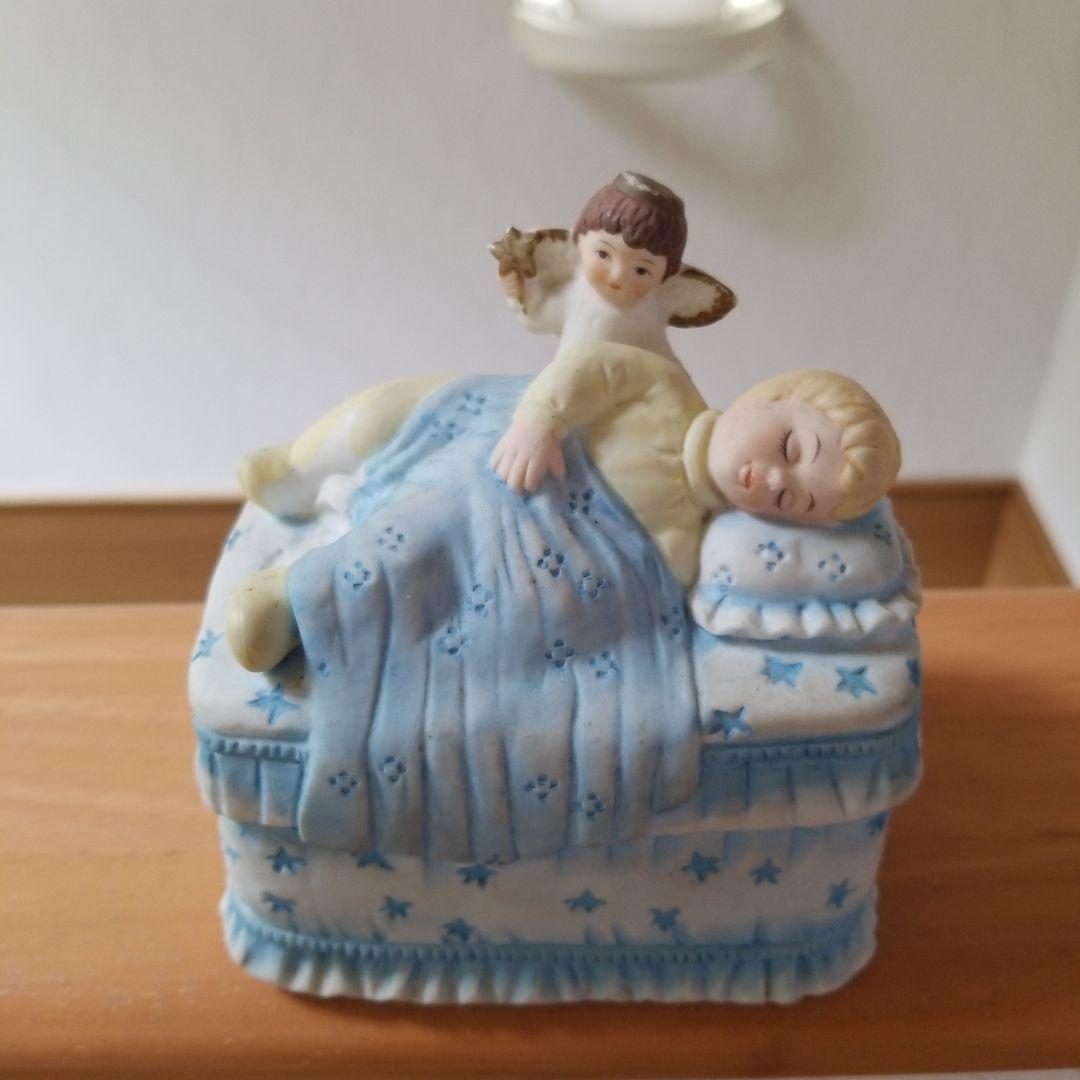 陶器人形　美術品　置物　天使と夢みる子供