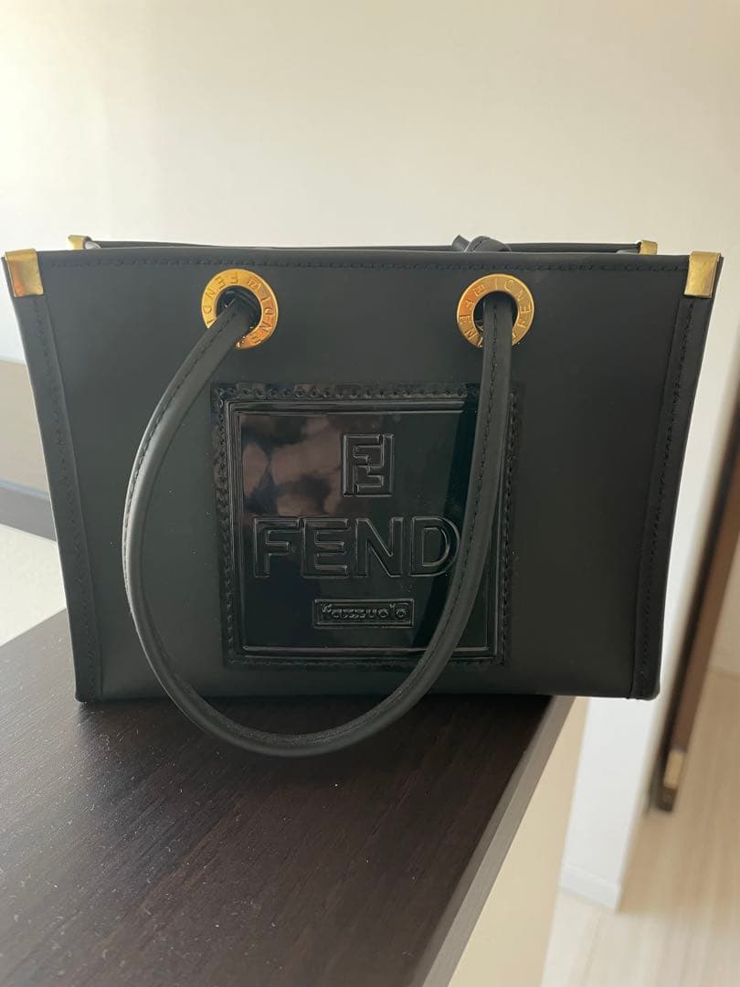 フェンディ　FENDI ブラック　ラバー　ミニトートバッグ　バッグ　ハンカチ