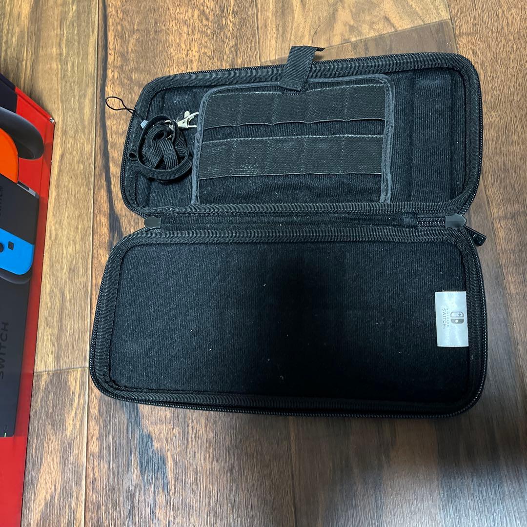 Nintendo Switch 本体 ＋ケース付き