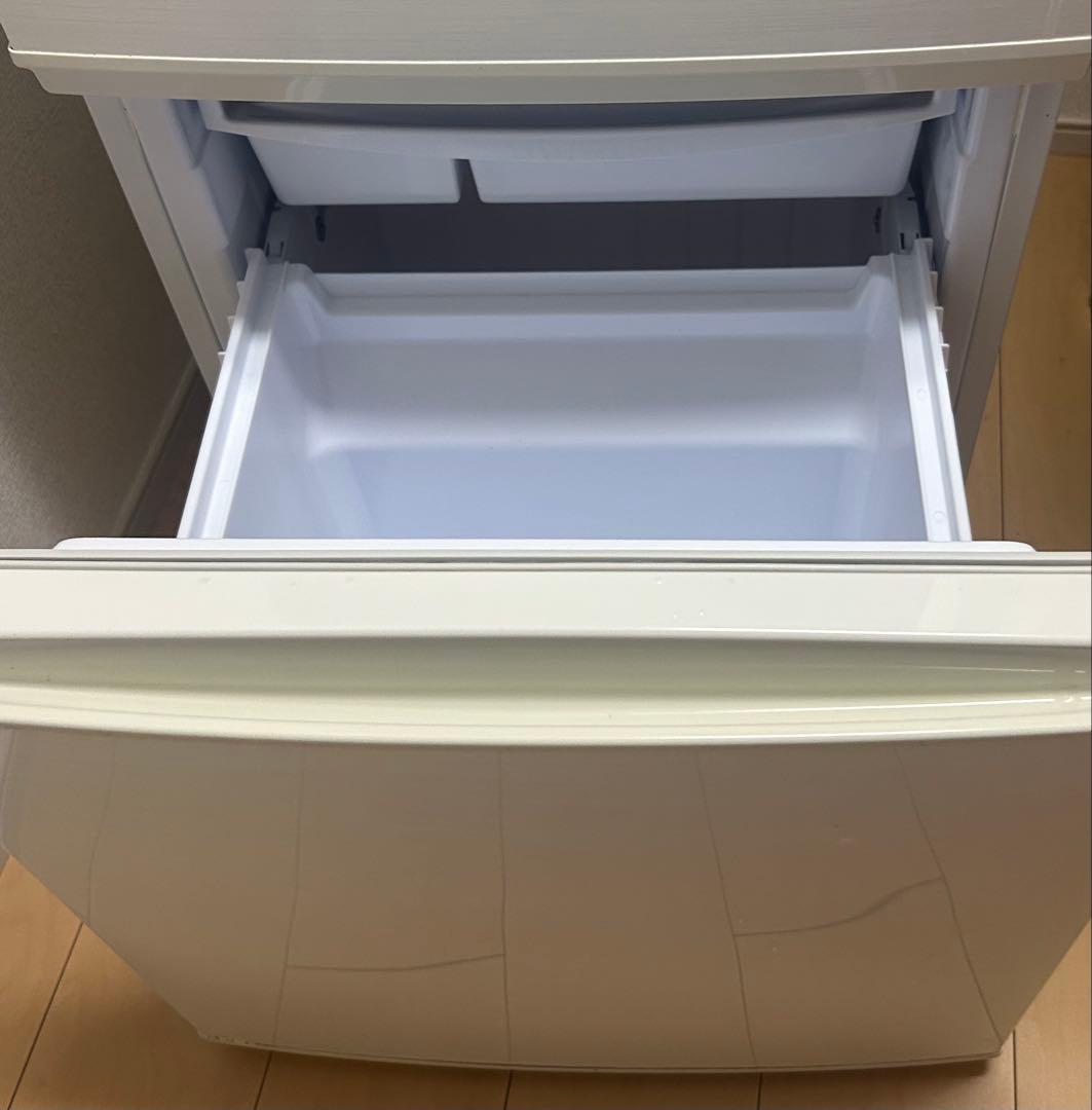 【値下げ】SHARP 冷蔵庫 SJ-D14C-W 137L