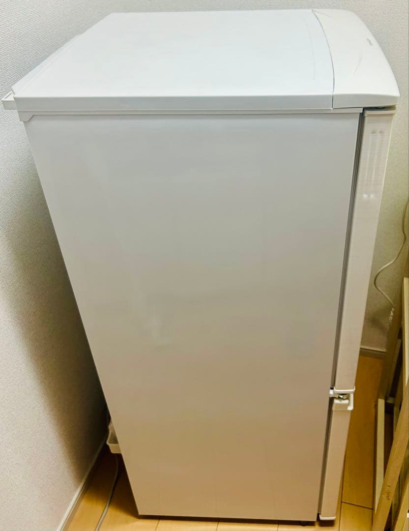 【値下げ】SHARP 冷蔵庫 SJ-D14C-W 137L
