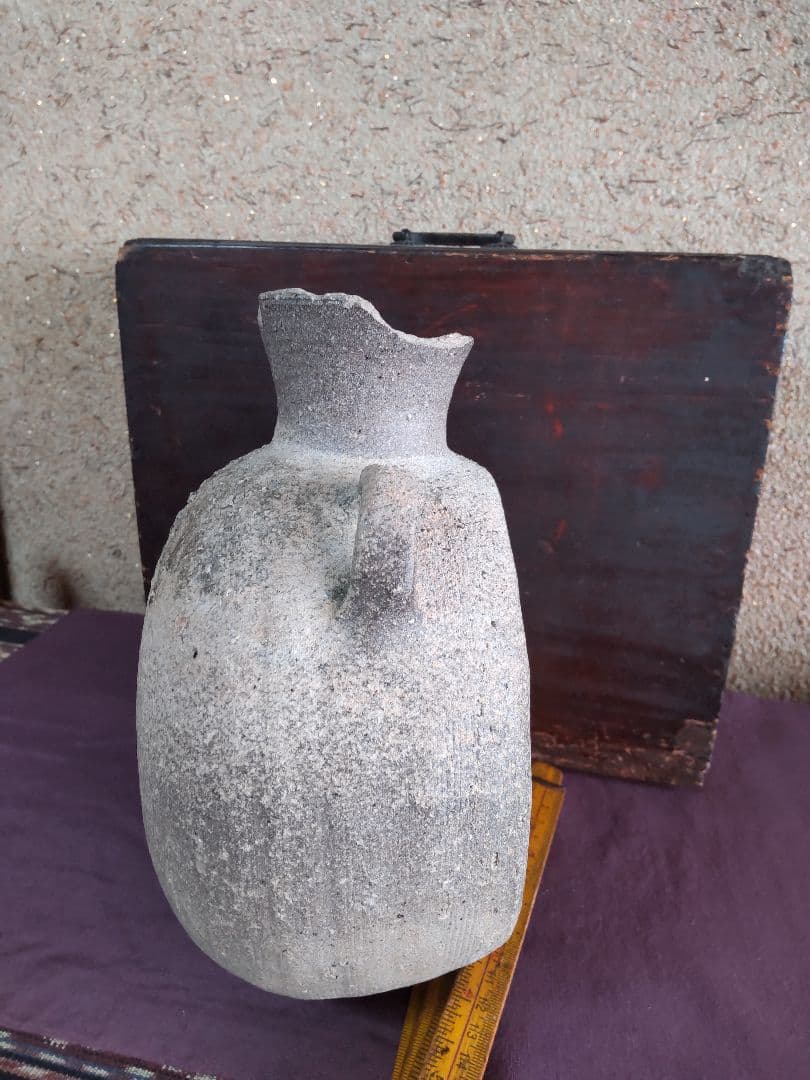 須恵器扁壺　堤瓶