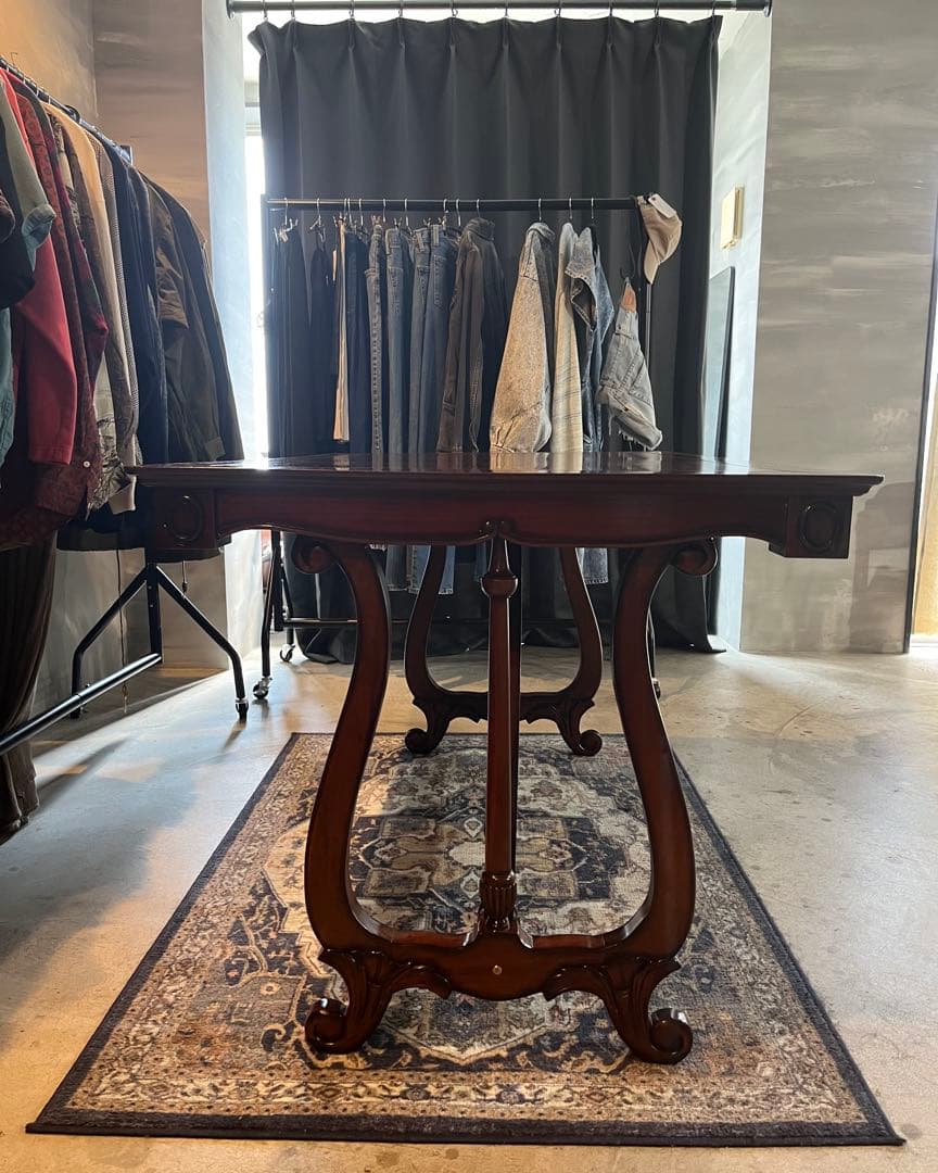 大晦日〜1/4限定価格　アンティーク調　マホガニー　ダイニングテーブル
