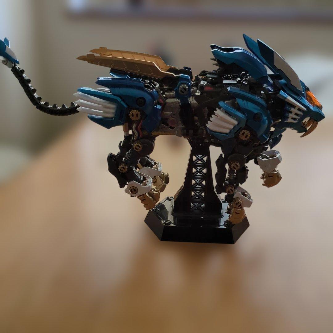 f*e様 ゾイド　ZOIDZ AZ　ブレードライガー　塗装済　みLED電飾　完成