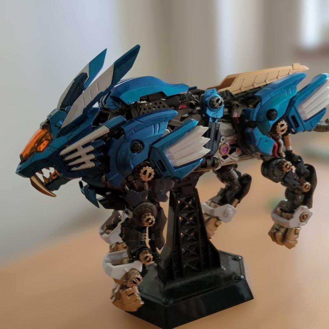 f*e様 ゾイド　ZOIDZ AZ　ブレードライガー　塗装済　みLED電飾　完成