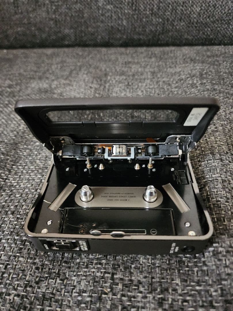 SONY カセットプレーヤー 　WALKMAN WM-DD9 ジャンク品