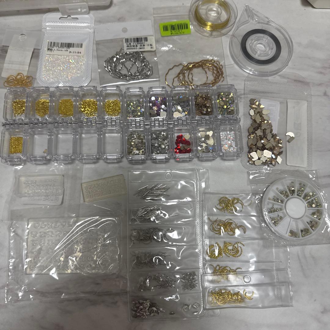 ネイル　パーツ　まとめ売り　ジェルネイル　ライト　ストーン　デコパーツ