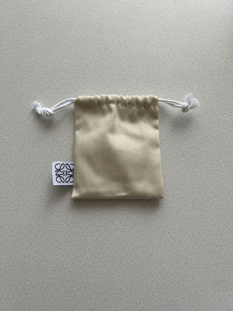 平日のみ発送　ロエベ　ブローチ