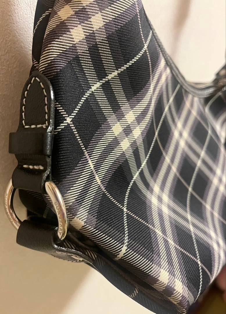 バーバリーチェック柄ショルダーバッグ
