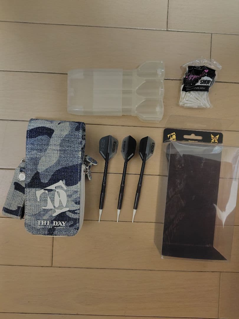 THE DAY CAMEO　ダーツケース　I・C・E HARROWS　ダーツ