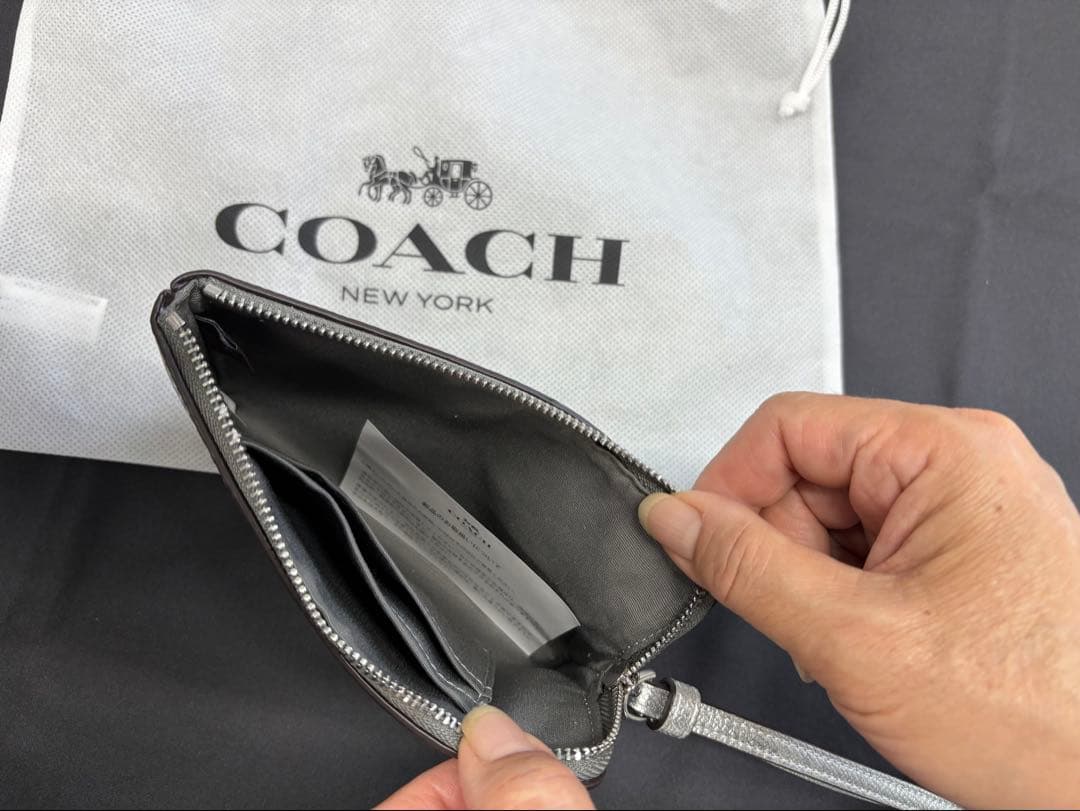 COACH シルバー ケース 保存袋付き