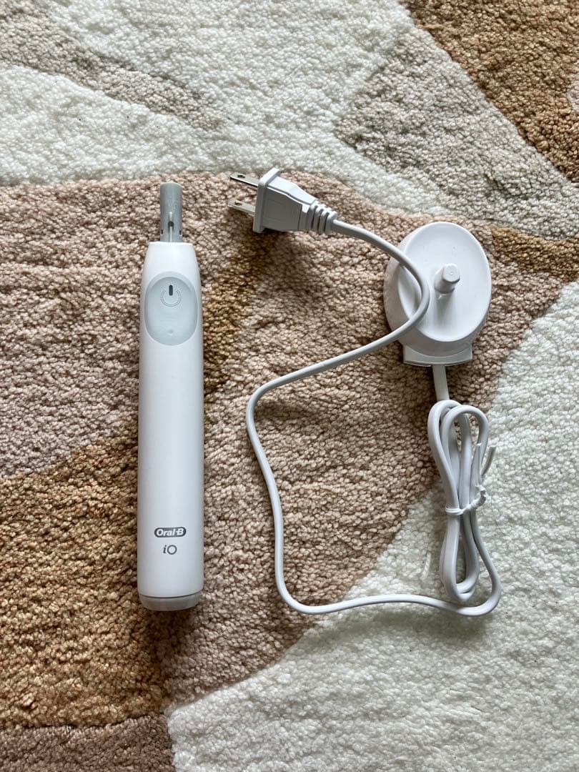 Oral-B iO Series 2 電動歯ブラシ本体 [付属品完備]