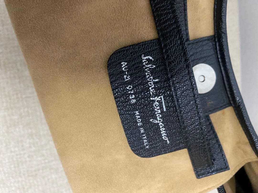 Salvatore Ferragamo 黒 レザー ハンドバッグ