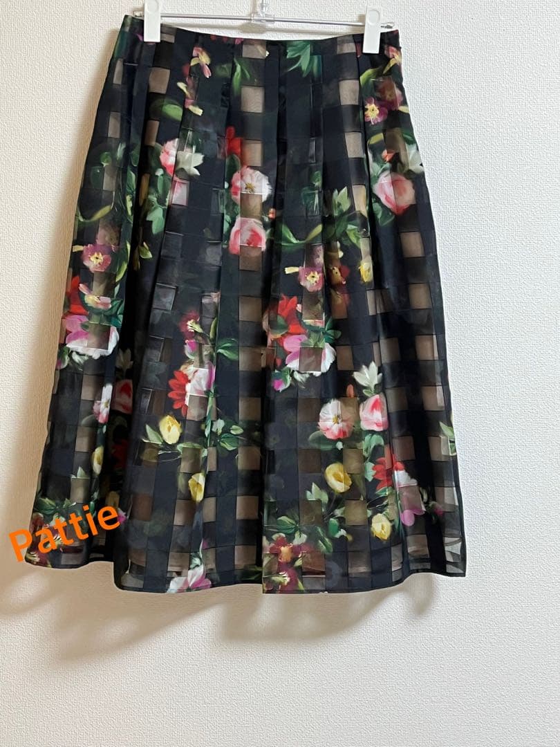 エムズグレイシー未使用カタログ掲載同柄スカート40