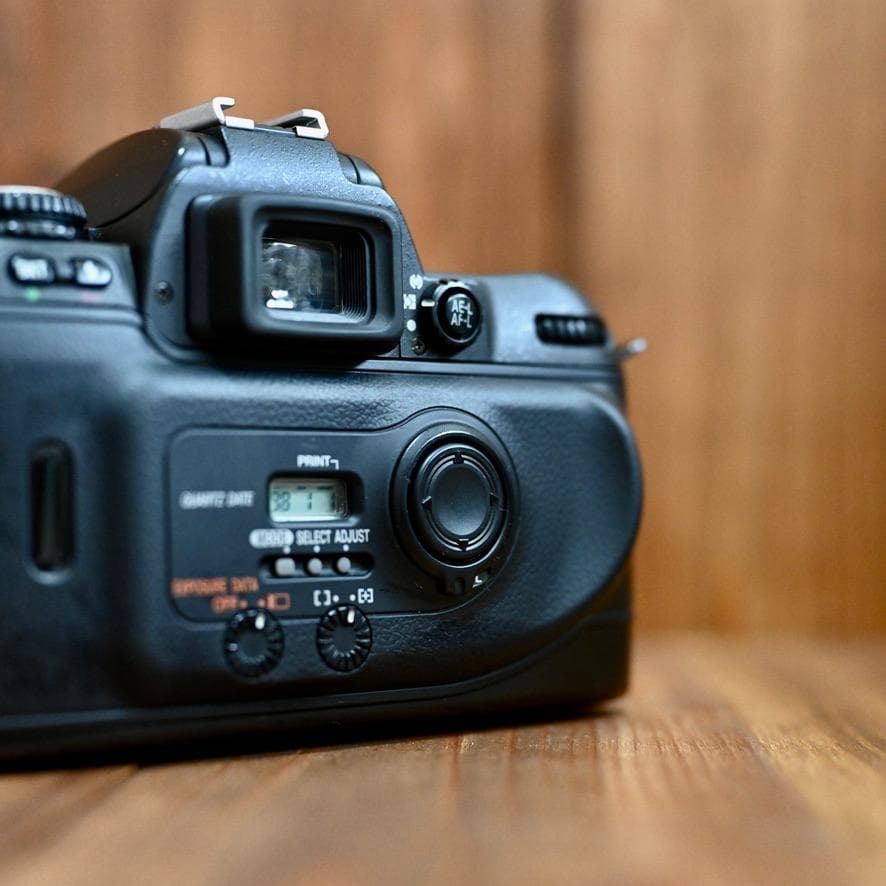 【美品！】Nikon F80S＋標準レンズ+付属品