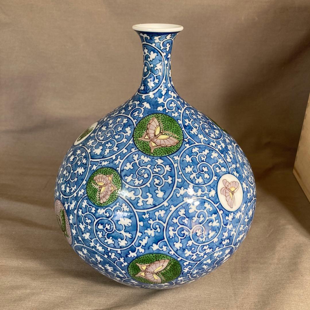 【源右衛門】古伊万里の伝統　日本の名窯　舘林源右衛門作　染錦唐草濃蝶絵　花瓶