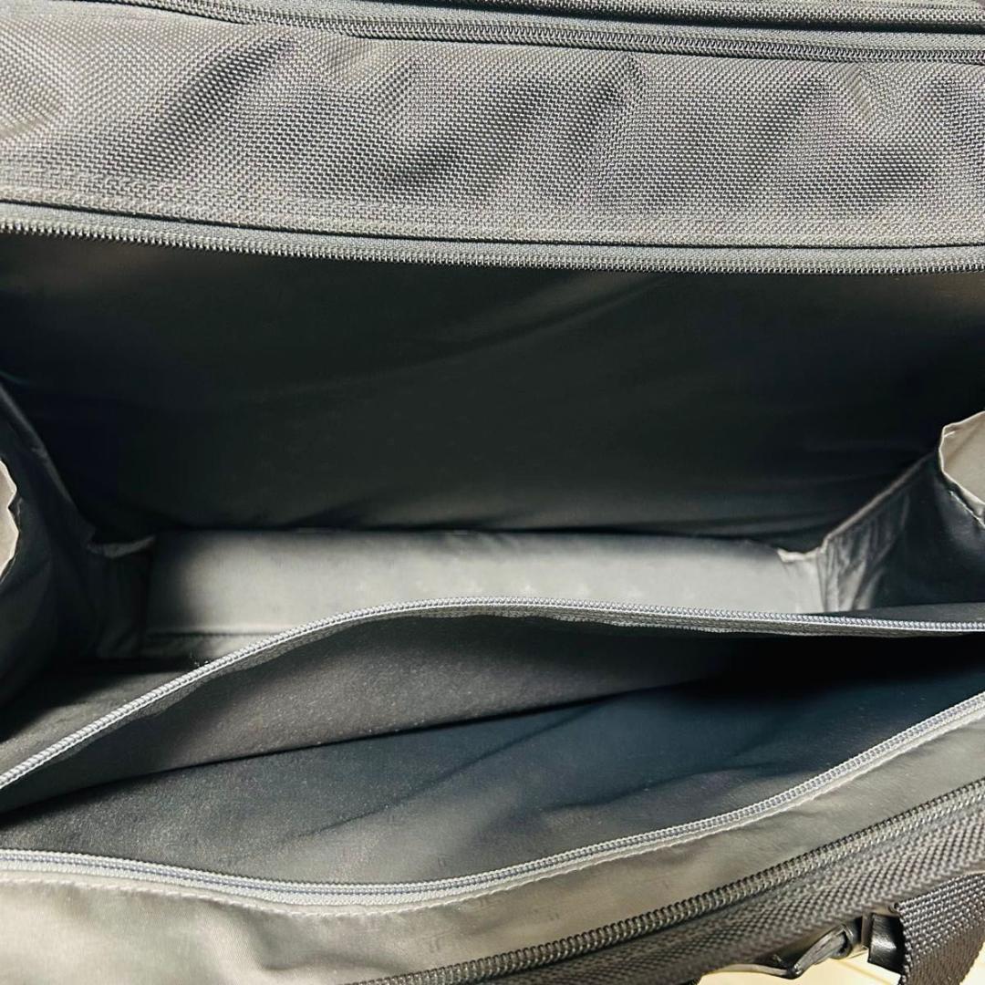 TUMI キャリーバッグ 黒 キャリーケース ビジネスバッグ 二輪 トゥミ
