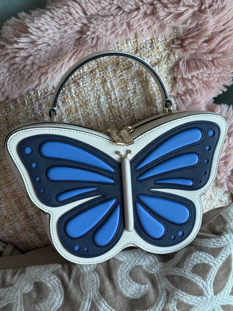 ⭐︎kate spade⭐︎ フラッターフライ 3D クロスボディ ショルダーバッグ