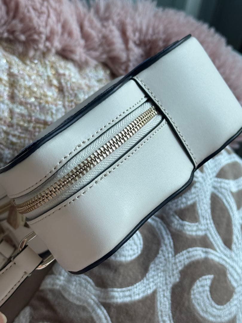 ⭐︎kate spade⭐︎ フラッターフライ 3D クロスボディ ショルダーバッグ