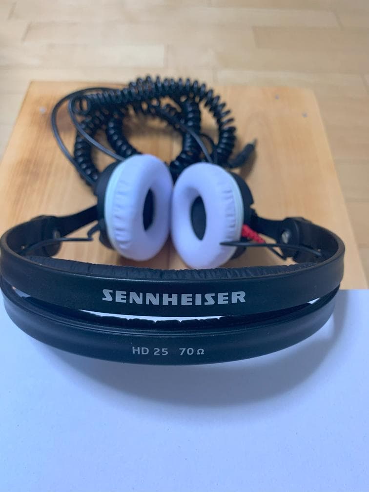 SENNHEISER HD 25 プロフェッショナルヘッドホン 70Ωモデル