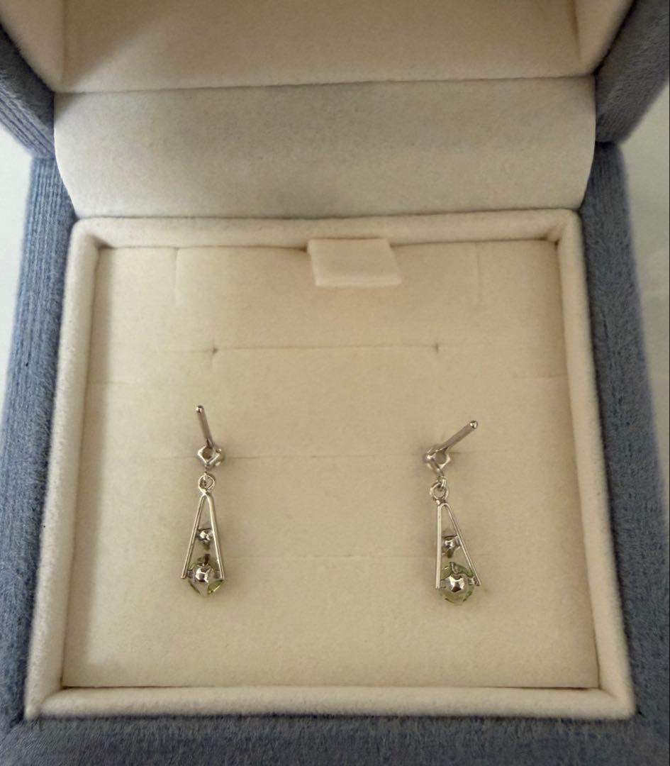 【新品・未使用】ジュエリーTSUTSUMI K10ホワイトゴールド ピアス