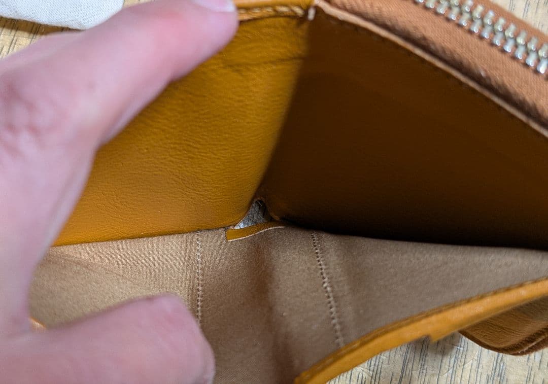 【美品】 IL BISONTE ラウンドジップウォレット ヤケヌメ 人気 現行品