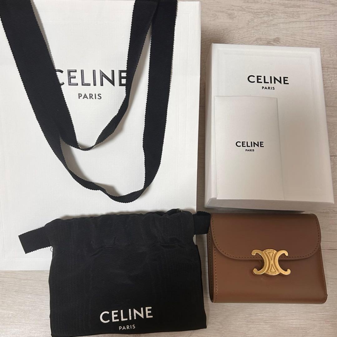 セリーヌ　折りたたみ　財布　ブラウン