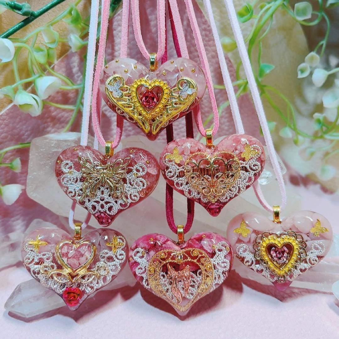 癒しのオルゴナイト❤️ピンクエピドート＋エンジェライト＋ロードナイトのハート型♡