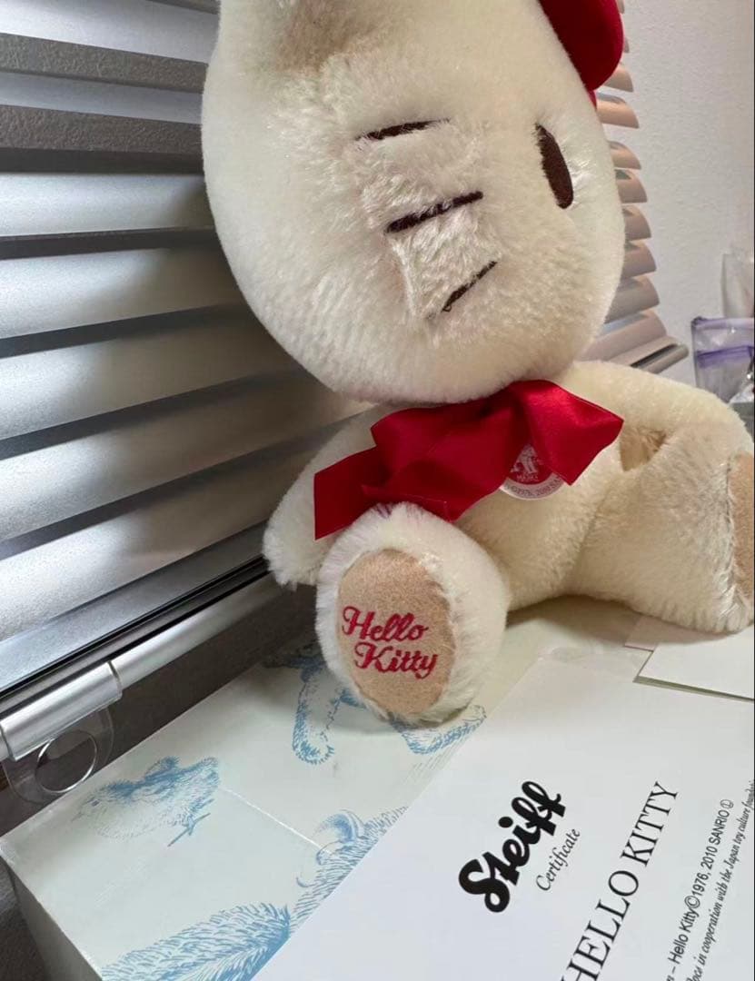 新品　Hello Kitty Steiff ぬいぐるみ 27cm 678097