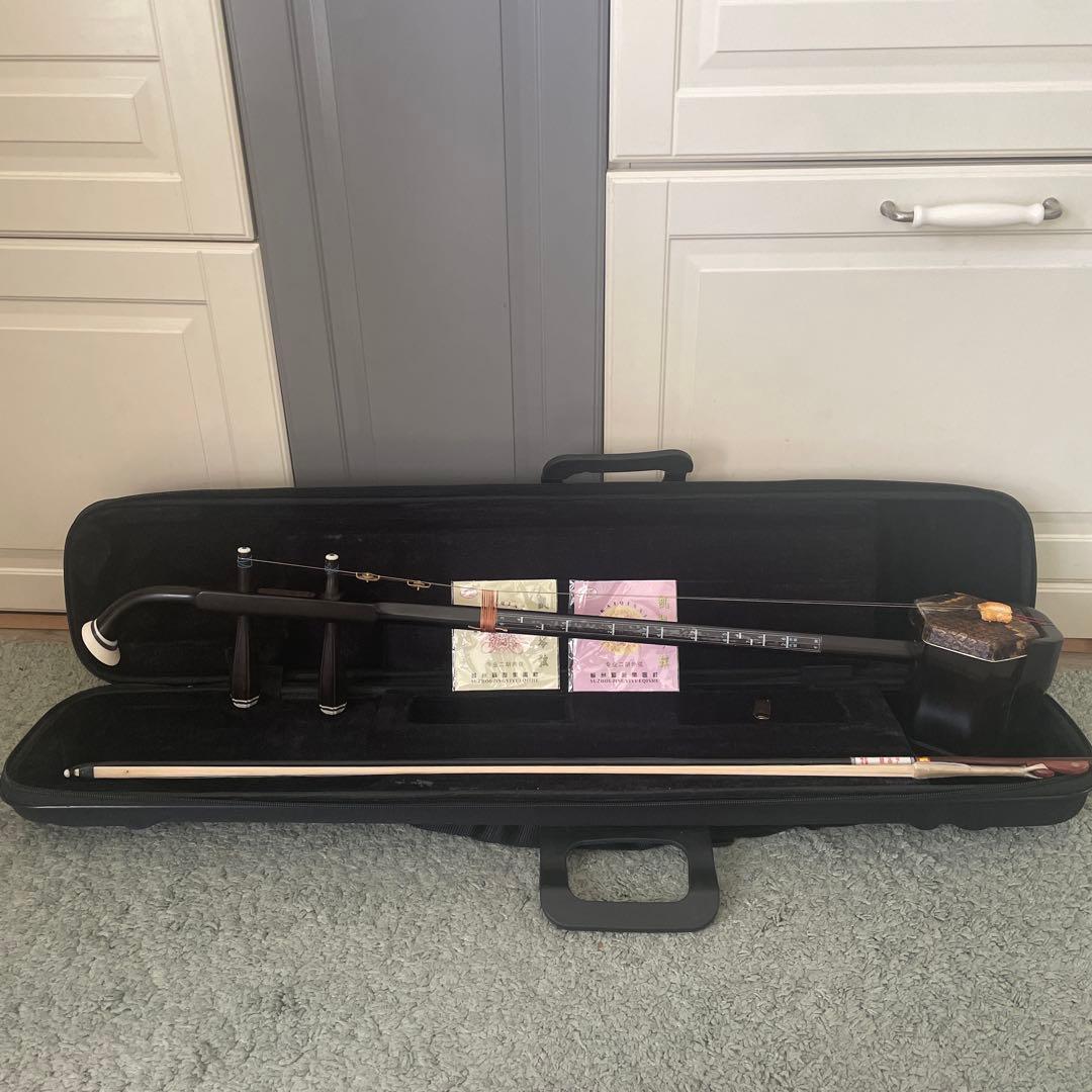 二胡 ほぼ未使用 ケース有り　黒壇　蘇州製　六角形