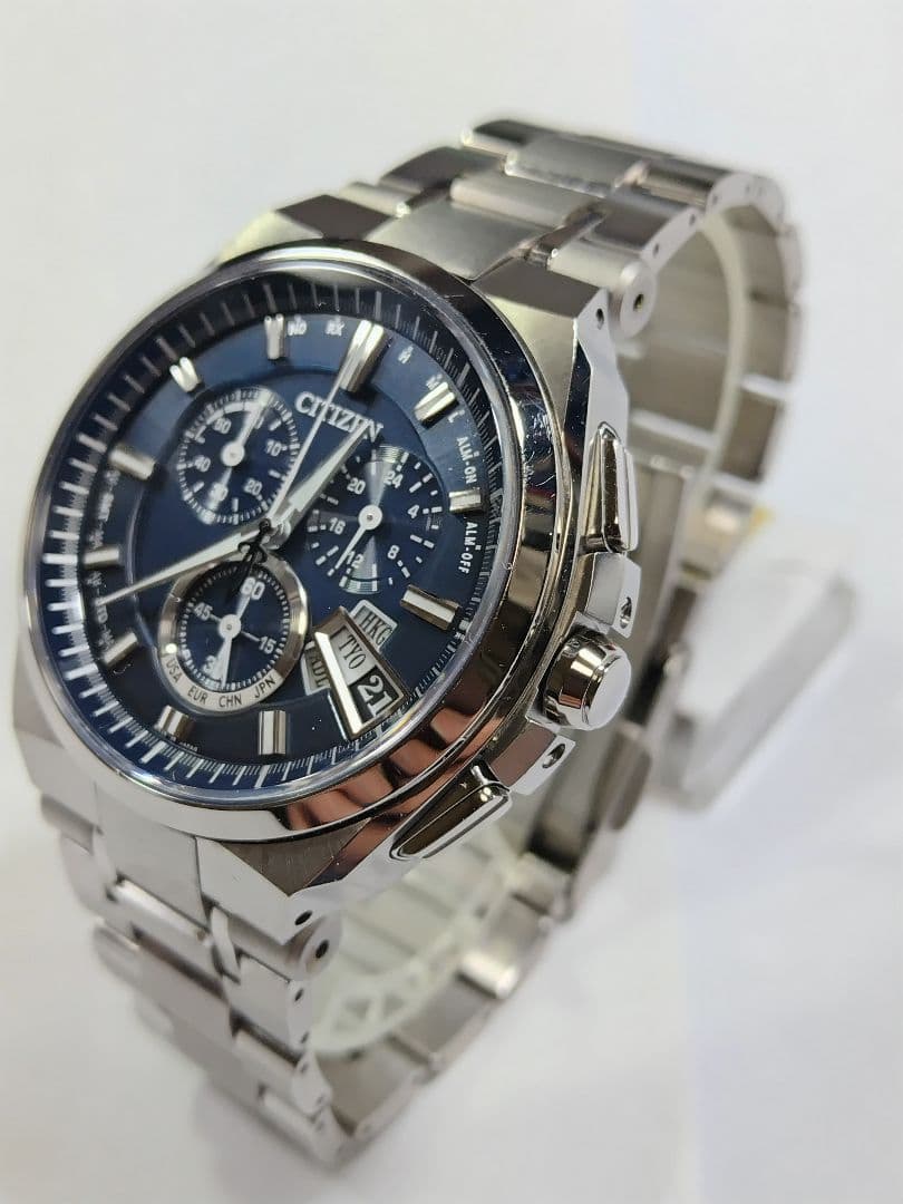 シチズンアテッサ　ダイレクトフライト　エコドライブ　電波時計　軽量チタン製